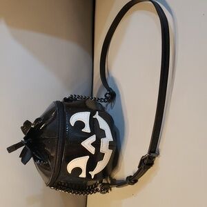 Black sparkle Jack-o-lantern pumpkin shaped purse NEW